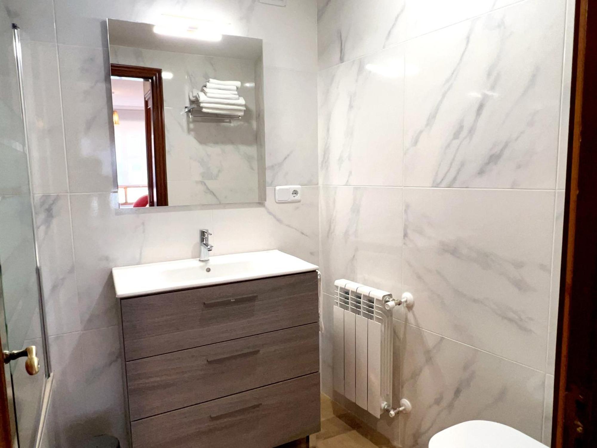 Apartamento Europa Centric Parking Gratis Oviedo Dış mekan fotoğraf