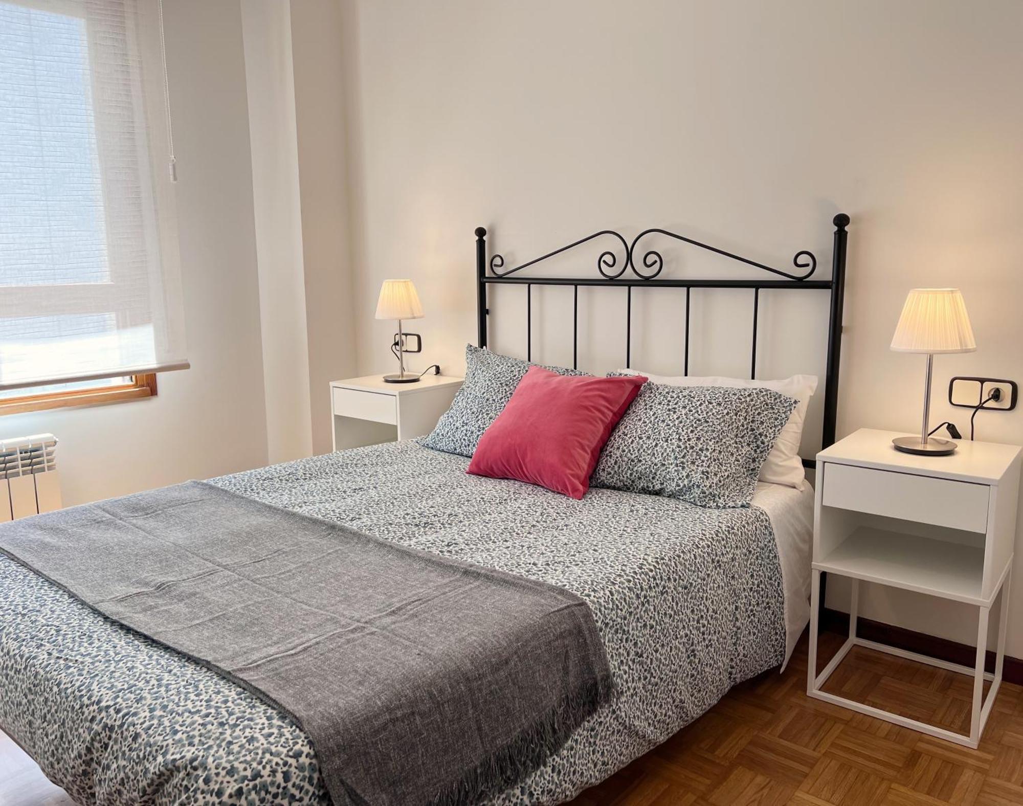 Apartamento Europa Centric Parking Gratis Oviedo Dış mekan fotoğraf